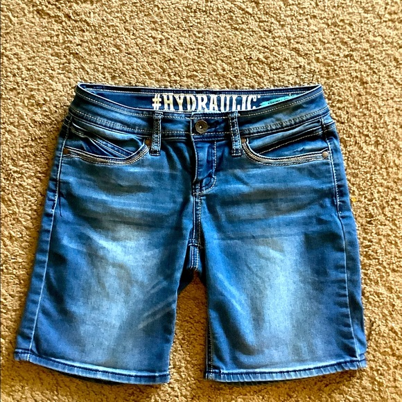 Hydraulic Jean shorts - Picture 2 of 2